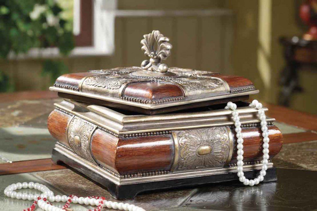 Should You Insure Your Family Heirlooms?